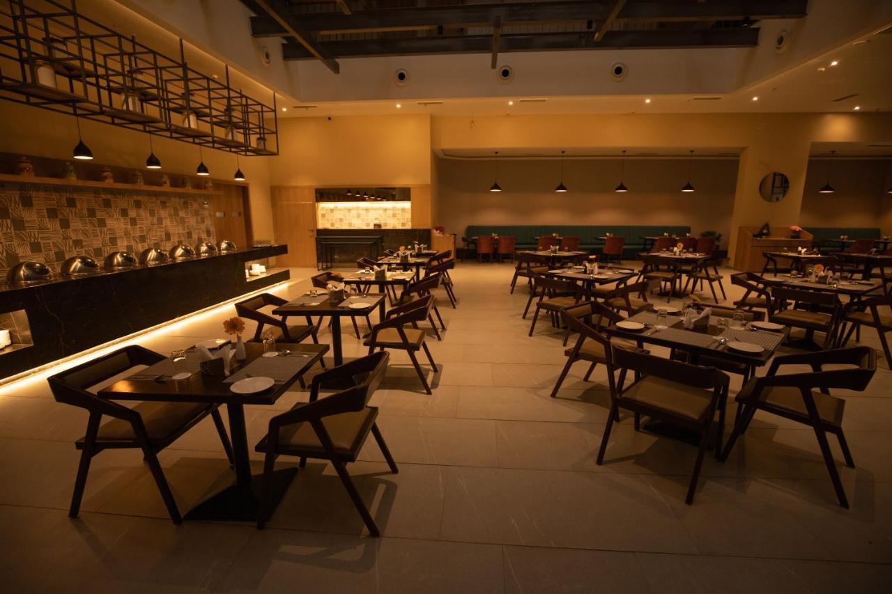 The Vern At Blvd Nashik Bagian luar foto