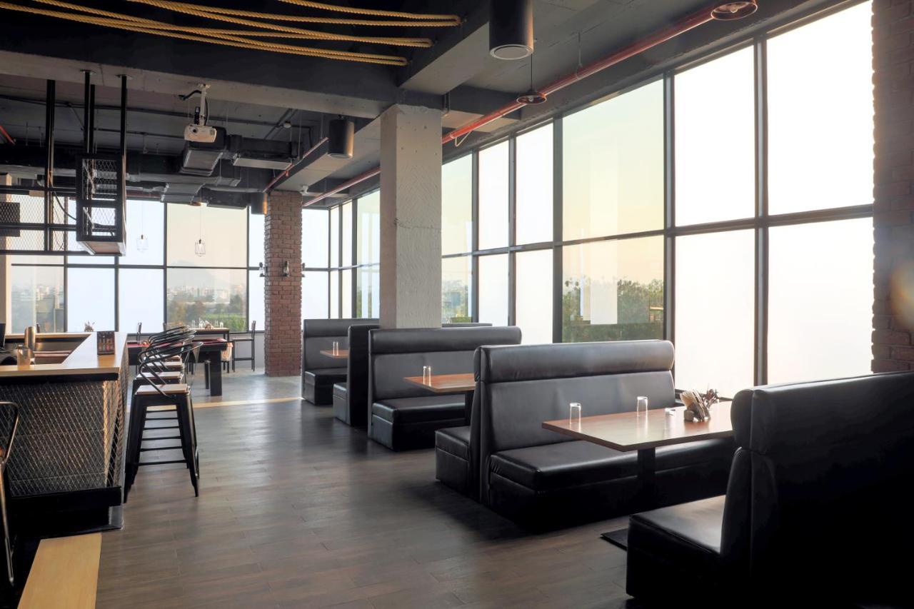 The Vern At Blvd Nashik Bagian luar foto