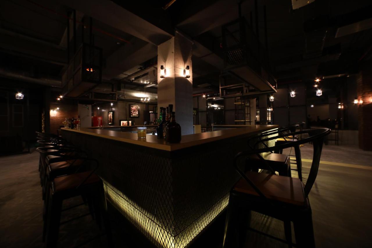 The Vern At Blvd Nashik Bagian luar foto
